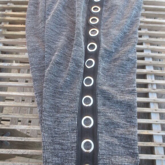 Rose Gal Gray Leggings Rock and Roll Styling with Grommet Rings - Large. - Picture 7 of 13